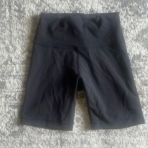 Lululemon wander train hr short 8" contour fit